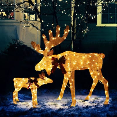 VEIKOUS 2-Piece Moose Family Set Lighted Outdoor Christmas Yard Decoration