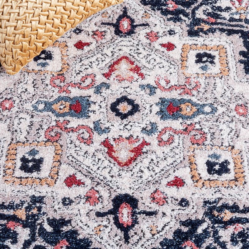 SAFAVIEH Luna Jerrie Oriental Medallion Rug