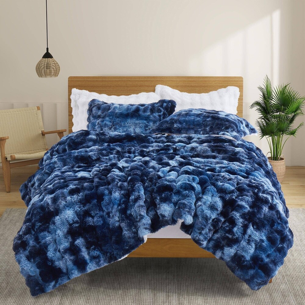 Fuzzy blue comforter clearance