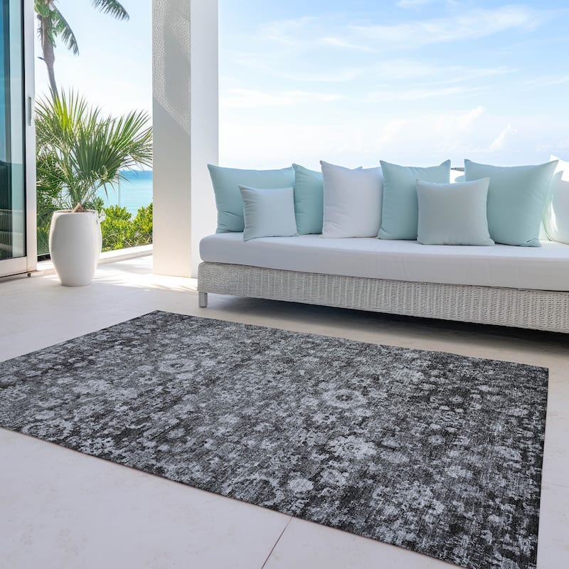 Machine Washable Indoor/ Outdoor Chantille Traditional Vintage Floral Rug