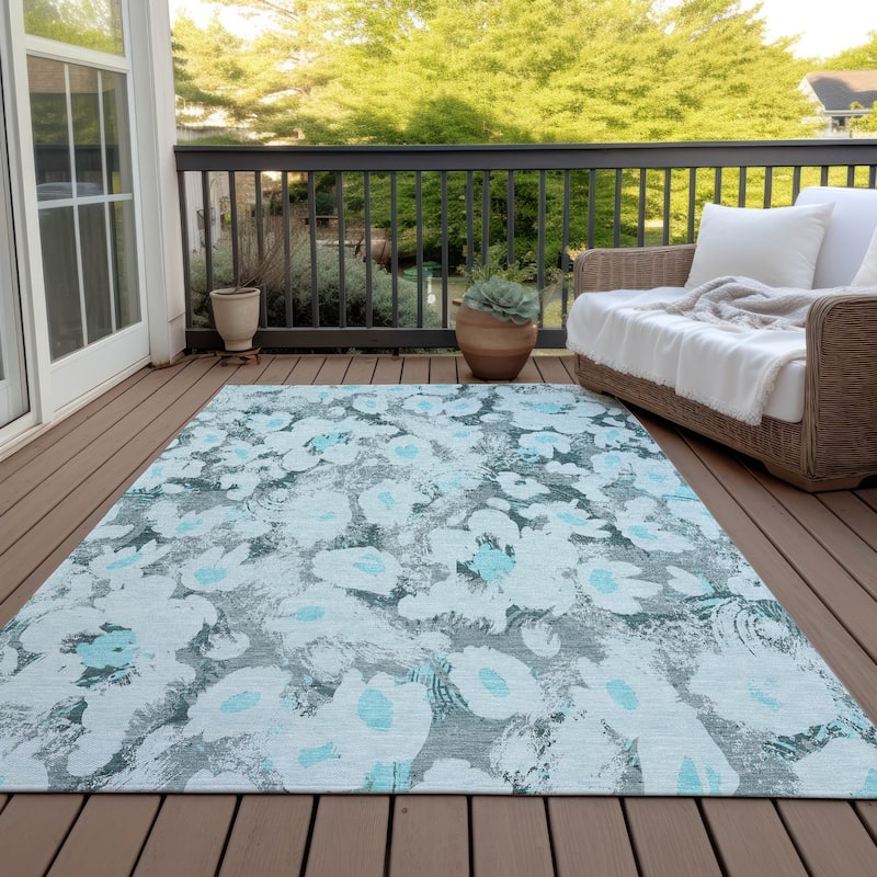Machine Washable Indoor/ Outdoor Modern Daisy Chantille Rug