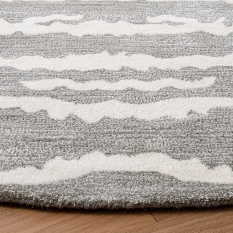 SAFAVIEH Handmade Soho Magan Wool/ Viscose Rug