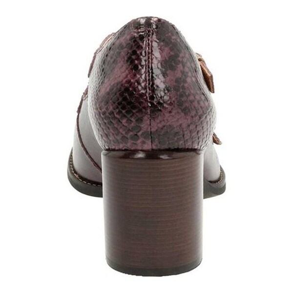 clarks adjustable strap shoes