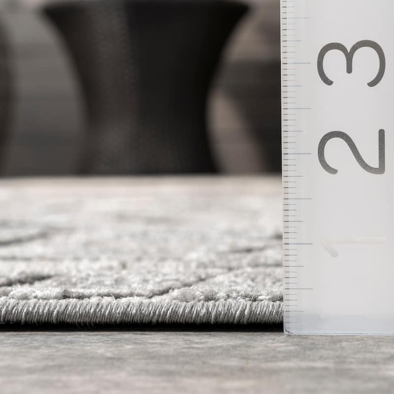 Nuloom Ronda Bold Floral Indoor/Outdoor Area Rug