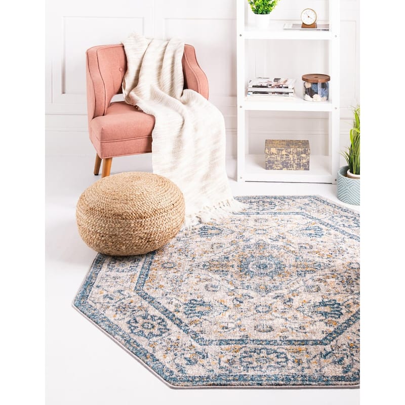 Traditional Nixa Collection Area Rug