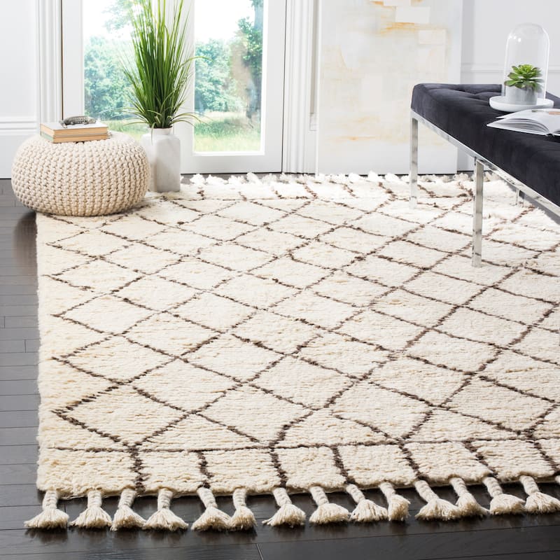SAFAVIEH Handmade Casablanca Shag Magarete Tribal Wool Rug - 6' x 9' - Ivory/Brown