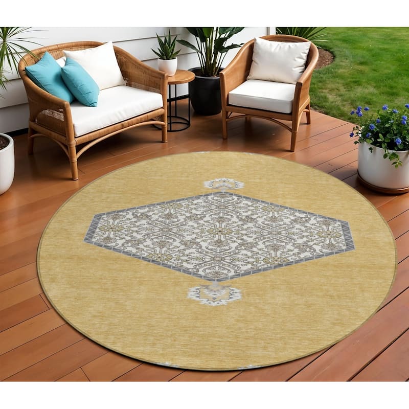 HomeRoots Oriental Traditional Rectangle Outdoor Rug - 8' Round