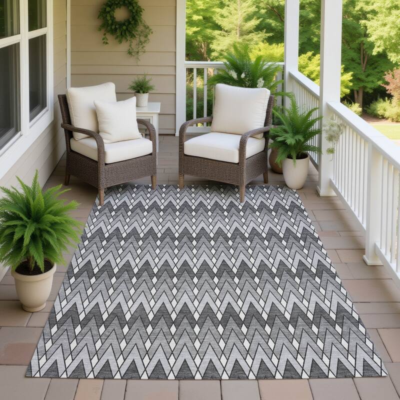 Machine Washable Indoor/ Outdoor Modern Baxter Chantille Rug