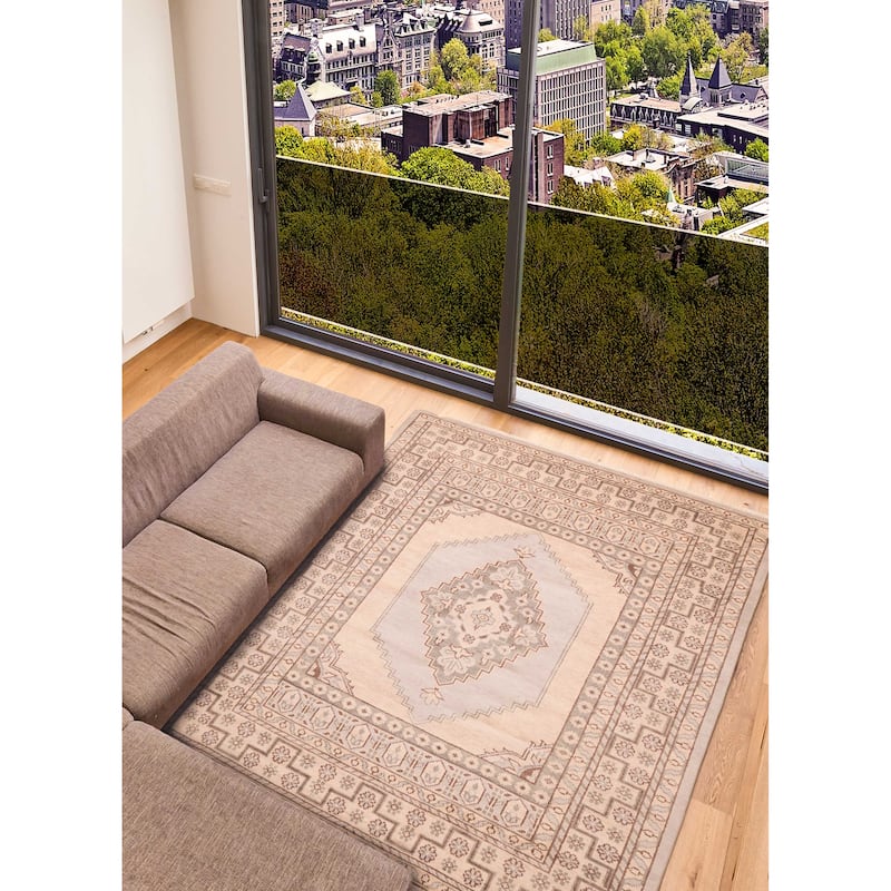 ECARPETGALLERY Hand-knotted Jules Serapi Beige Wool Rug - 8'2 x 10'1