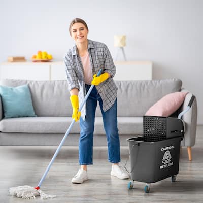 HOMCOM Mop Bucket with Wringer on Wheels for Floor Cleaning, 21 Quart, Separate Dirty and Clean Water