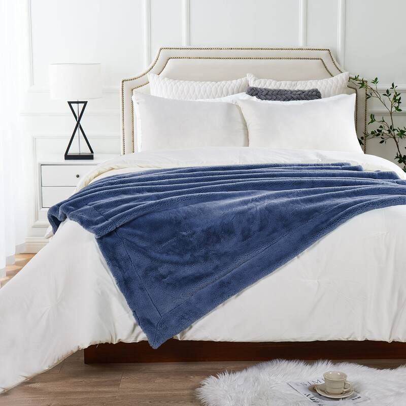 Home Soft Things FoxFauxFur Throw 50"x60"/60"x80"