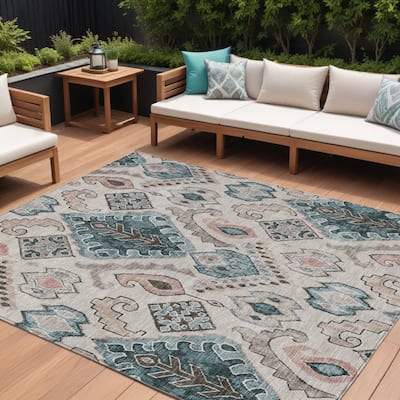HomeRoots Moroccan Transitional Rectangle Outdoor Rug