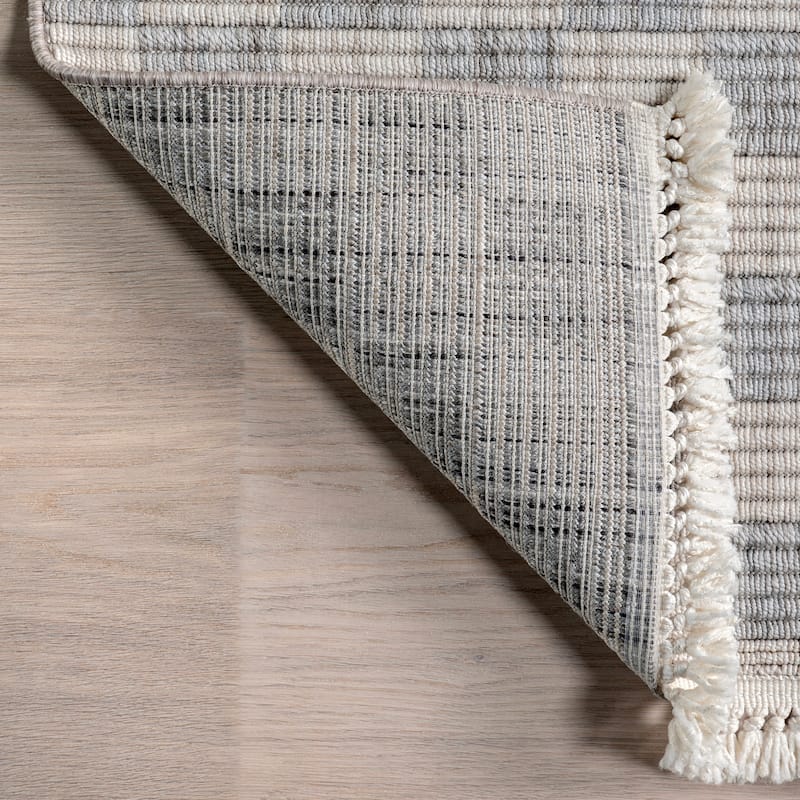 Nuloom Sunniva Casual Checkered Tasseled Area Rug