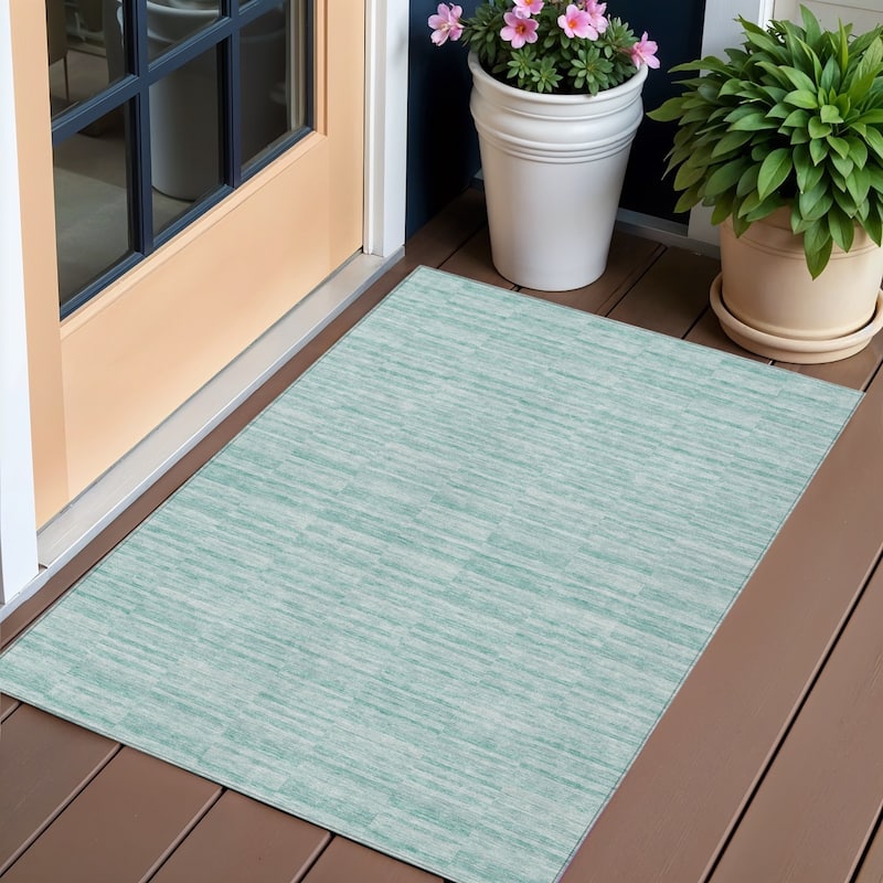 HomeRoots Striped Transitional Rectangle Outdoor Rug - 3' x 5'