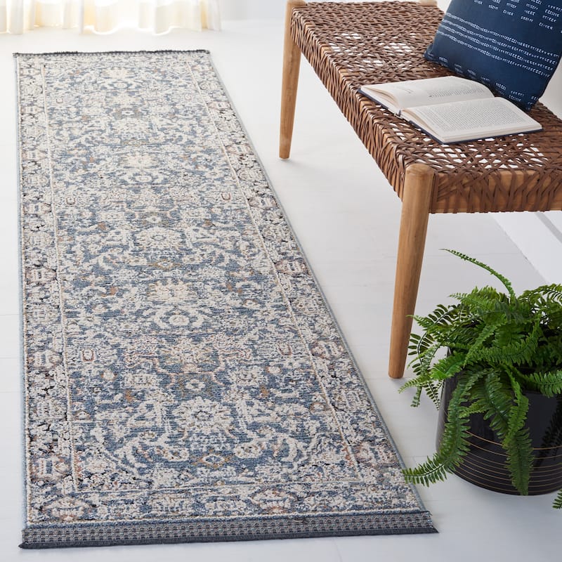 SAFAVIEH Vivaldi Razie Oriental Rug