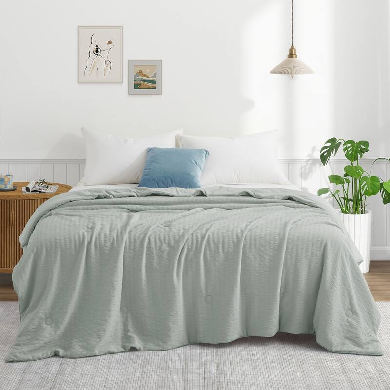 Lightweight Cooling Reversible Bed Blanket, Breathable Seersucker Comforter for Hot Sleepers - Queen (90"x90) - Light Gray