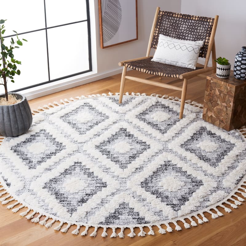 SAFAVIEH Moroccan Tassel Shag Helrike 2-inch Thick Rug - 6'7" Round - Ivory/Grey