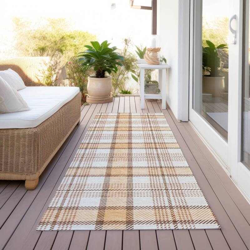 Machine Washable Indoor/ Outdoor Casual Plaid Chantille Rug