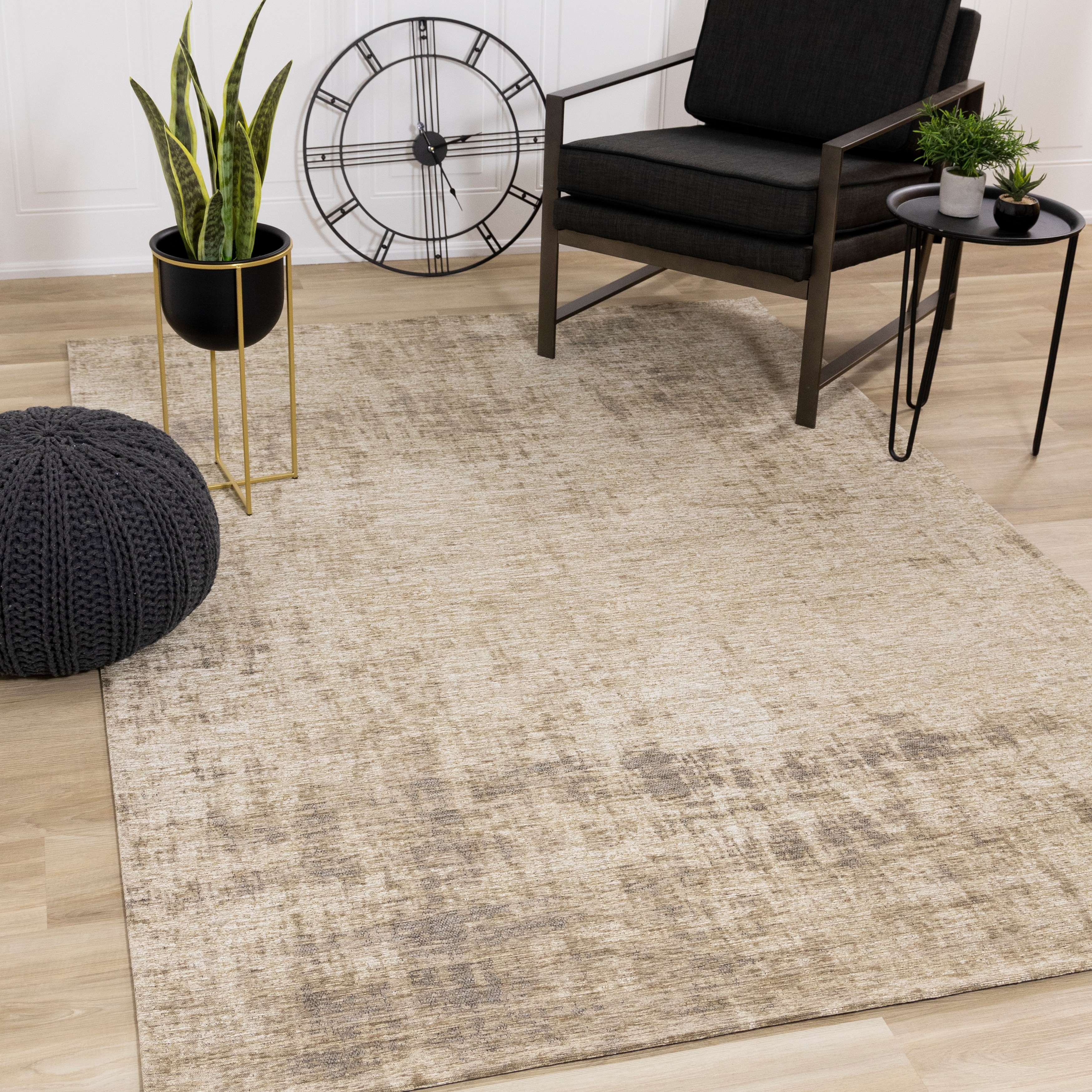 Kylie Collection - Cream/ Beige Distressed Rug - 5'1" x 7'7"