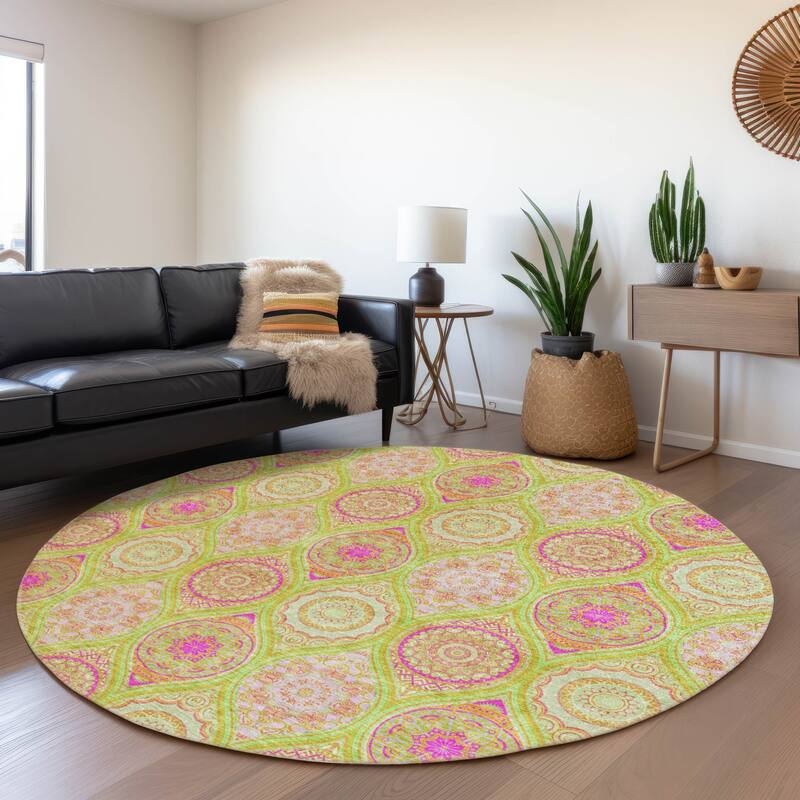 Machine Washable Indoor/ Outdoor Boho Mosaic Chantille Rug