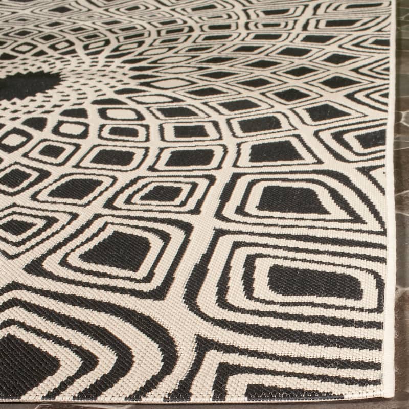 SAFAVIEH Courtyard Marylyn Indoor/ Outdoor Waterproof Patio Backyard Rug