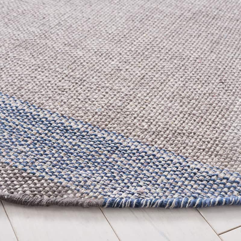 SAFAVIEH Flatweave Montauk Yurdagul Fringed Cotton Area Rug