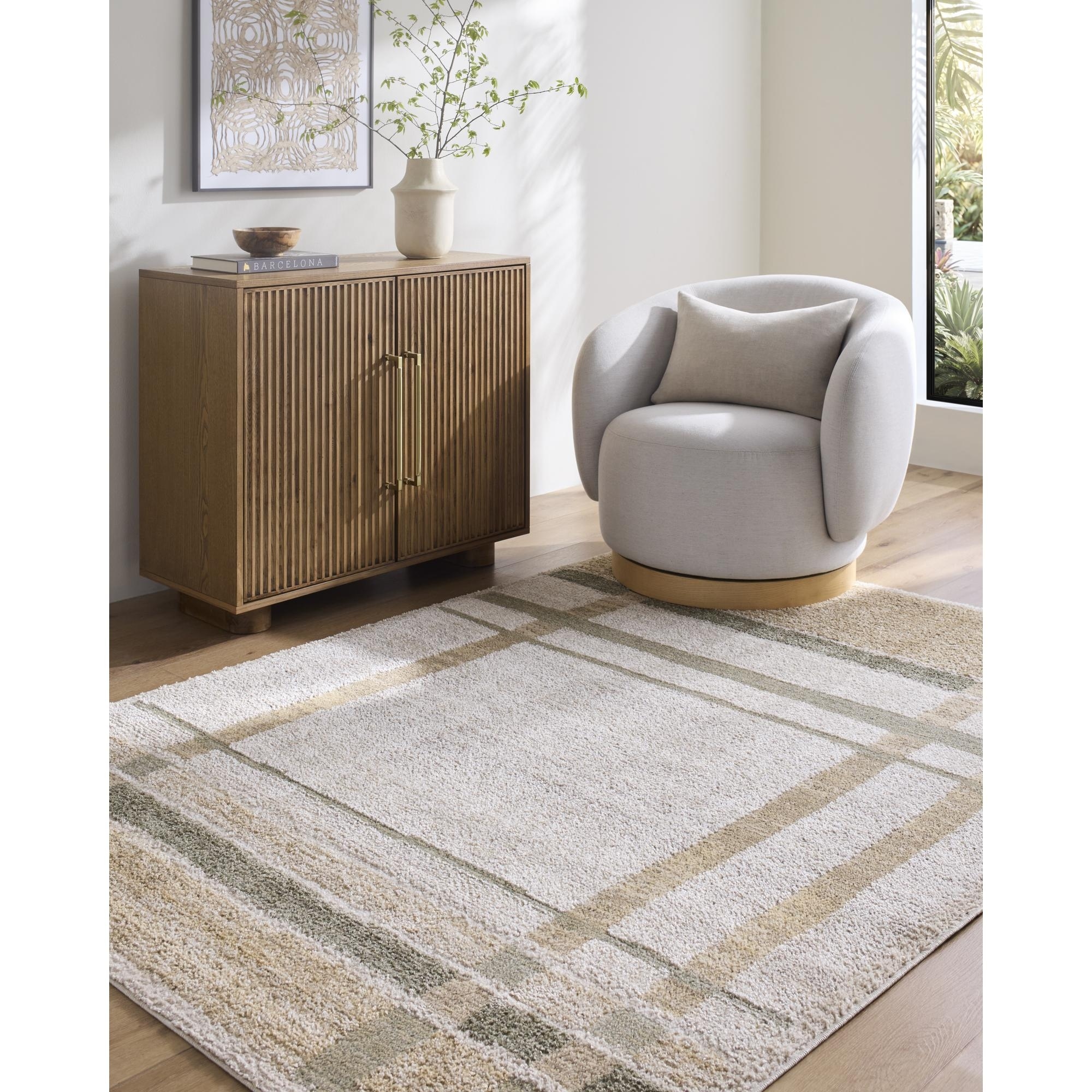 Livabliss La Luna Global Area Rug.