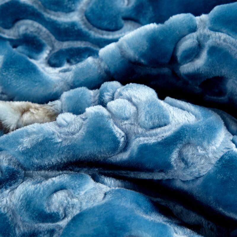 Gorgeous Ultra-Soft Micromink Sherpa Comforter Bed Set