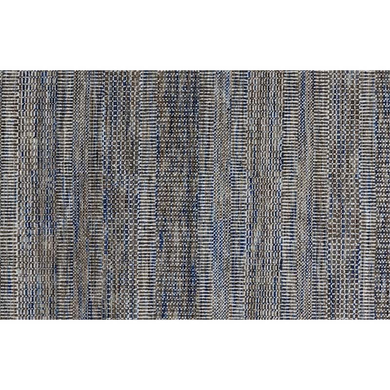 Xipu Traditional Soft Durable Area Rug By HomeRoots - 2' x 3'