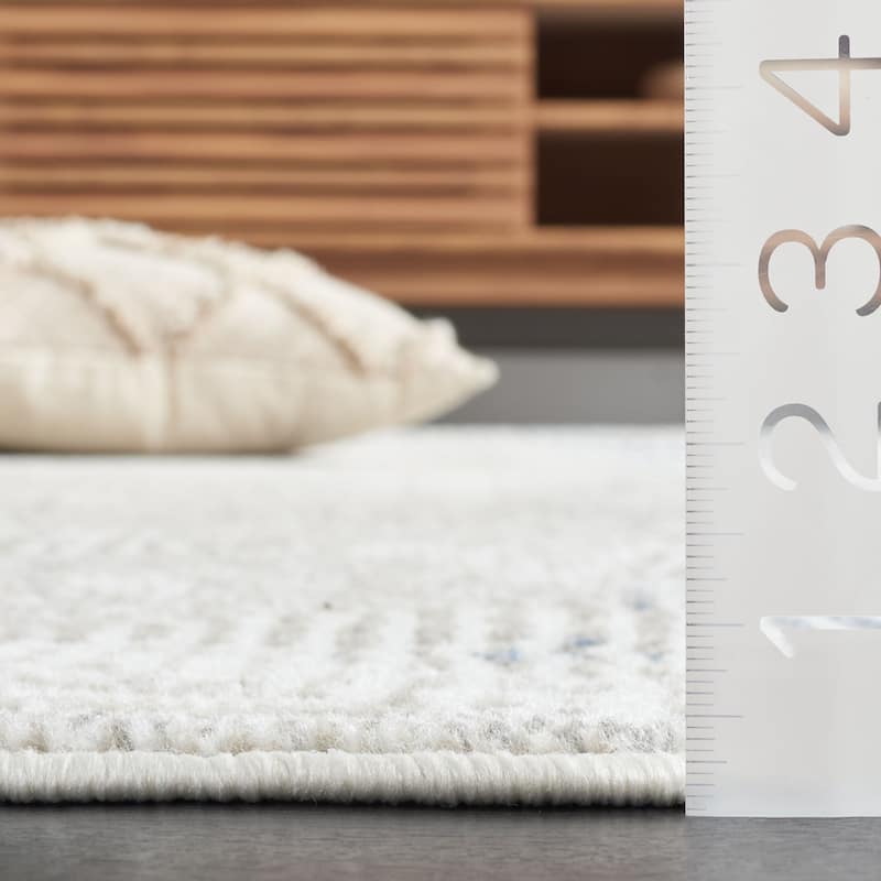SAFAVIEH Pyramid Gunnlaug Modern Abstract Rug