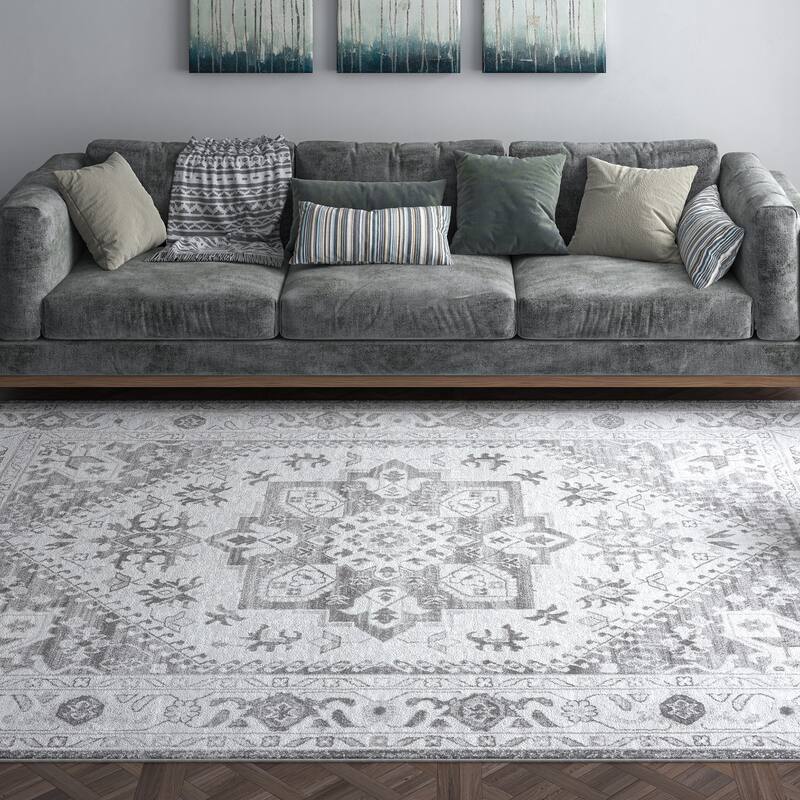 Linx Shabby Chic Medallion Indoor Area Rug - 5'3'' x 7'3'' - Gray/White