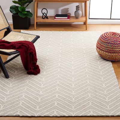 SAFAVIEH Handmade Marbella Jiska Chevron Wool Rug