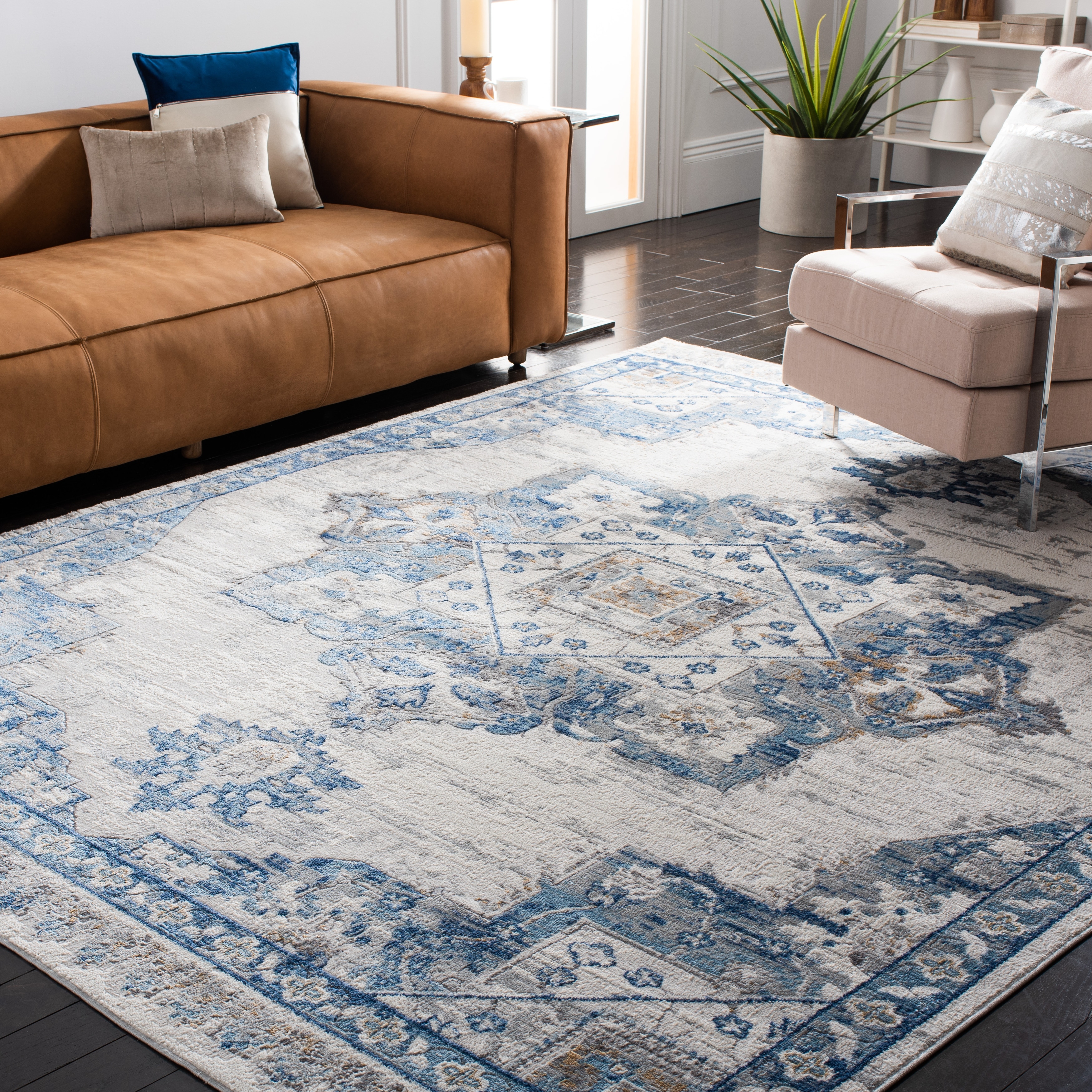 SAFAVIEH Shivan Minah Oriental Medallion Rug