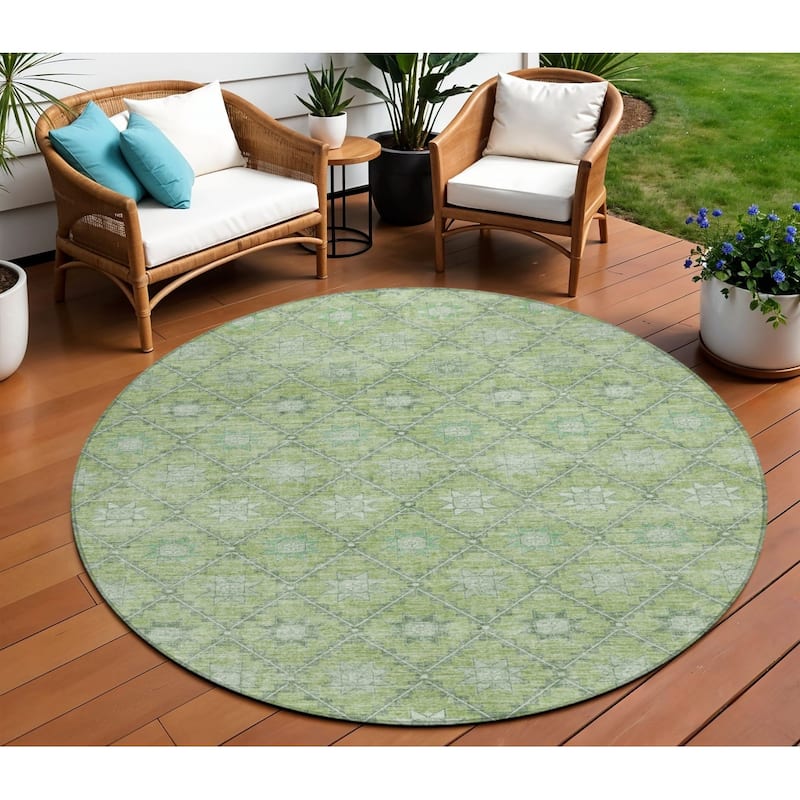 HomeRoots Floral Transitional Rectangle Outdoor Rug - 8' Round