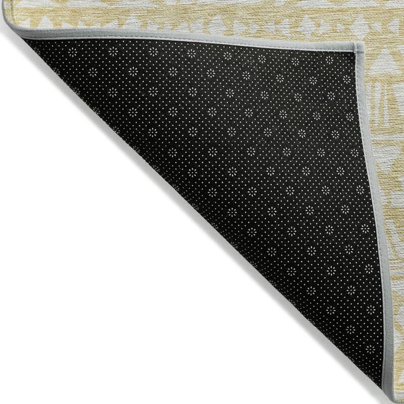 HomeRoots Southwestern Transitional Rectangle Outdoor Rug