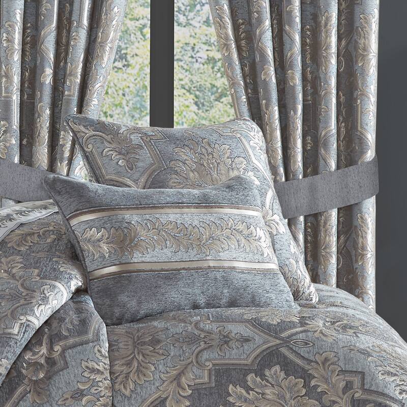 J. Queen New York Woodhaven 20" Decorative Throw Pillow - Accent - Polyester - Powder Blue