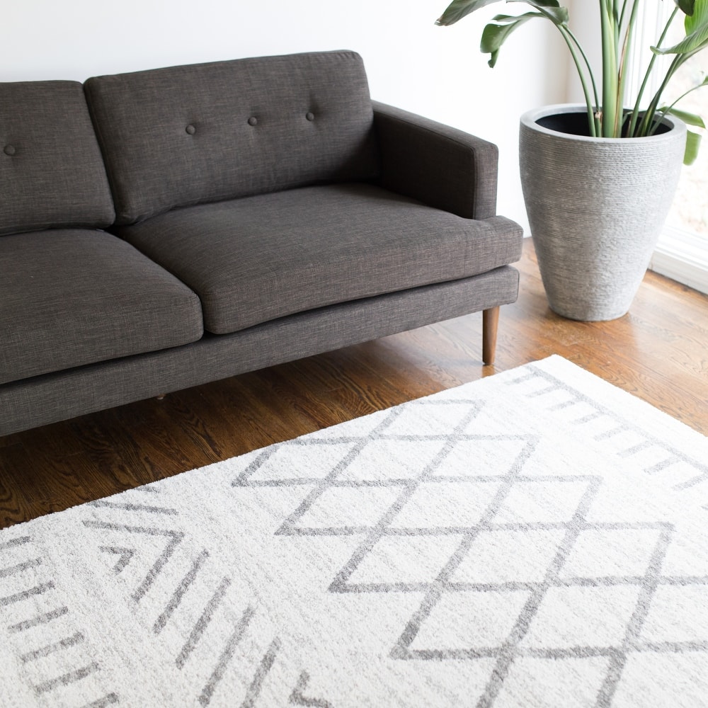 Carson Carrington Salsaker Geometric Area Rug