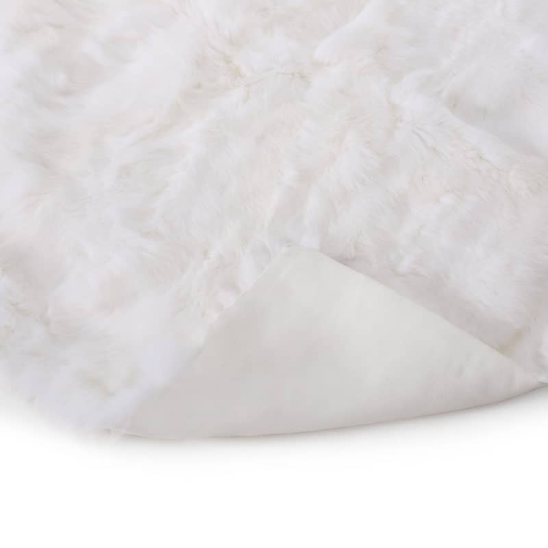 Roomfitters Faux Fur Throw Blanket, Soft Fluffy Plush Sofa Bed Decor Accent Blanket for Living Room or Bedroom, White
