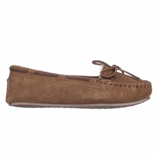 minnetonka moccasins phone number