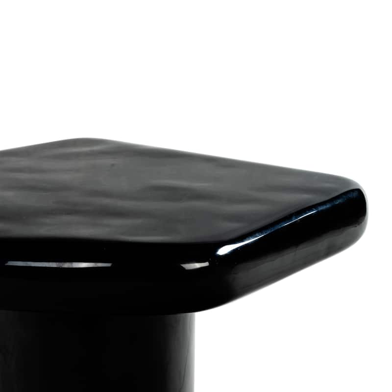 SAFAVIEH Couture Rhianna Concrete Accent Table - 24"W x 22"D x 18"H