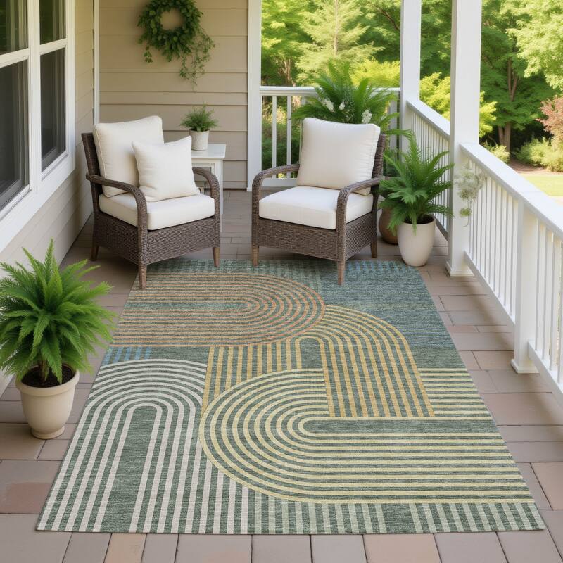 Machine Washable Indoor/ Outdoor Modern Basehor Chantille Rug