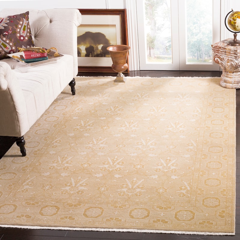 SAFAVIEH Couture Hand-knotted Oushak Ania Traditional Oriental Wool Rug - 6' x 9' - Gold