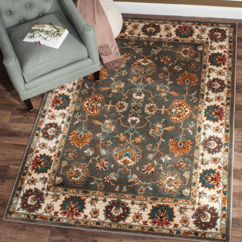 SAFAVIEH Summit Taisia Traditional Oriental Rug