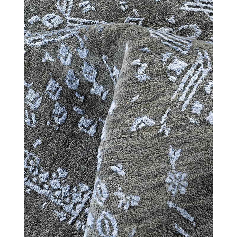 Ikat One-of-a-Kind Hand-Knotted Area Rug, Green - 8' 1" x 10' 1"