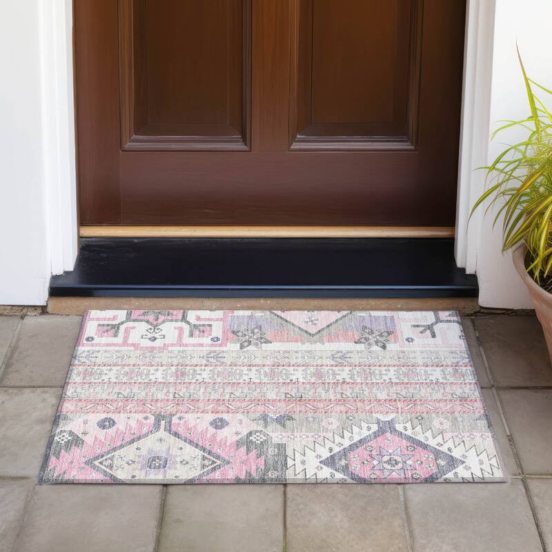 Machine Washable Indoor/ Outdoor Boho Tribal Chantille Rug - Pink - 1'8" x 2'6"