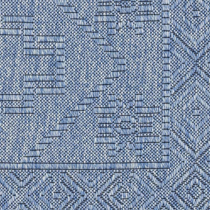 Alameda Solid Color Medallion Machine Washable Indoor Area Rug