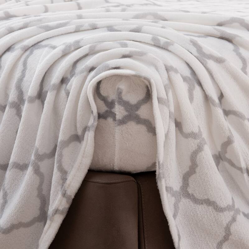 Great Bay Home Extra Soft Cozy Velvet Plush Printed Bed Sheet Set