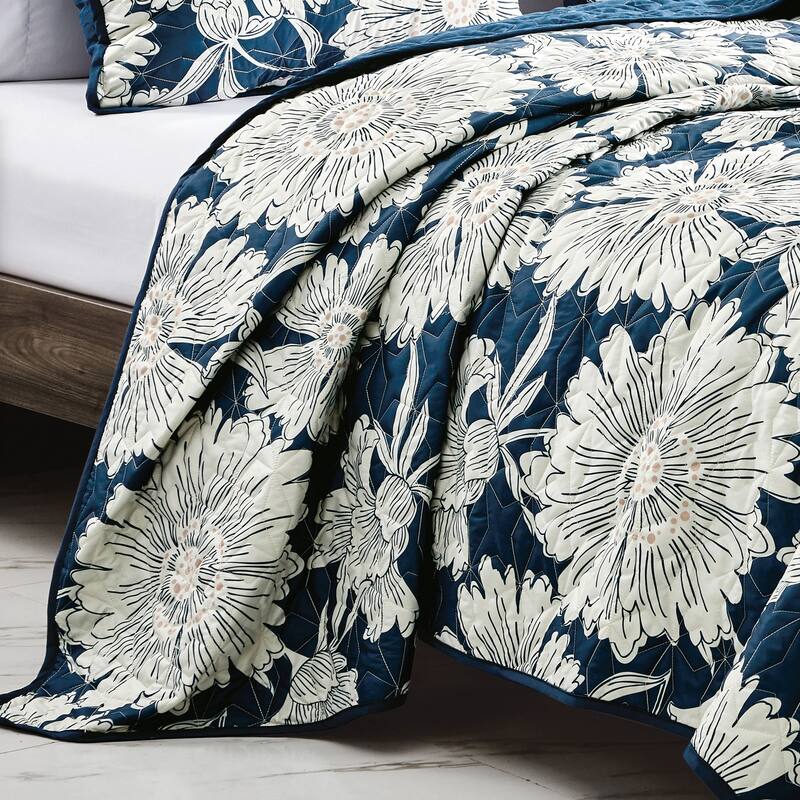 Asira Luxury 3 Piece Bedspread