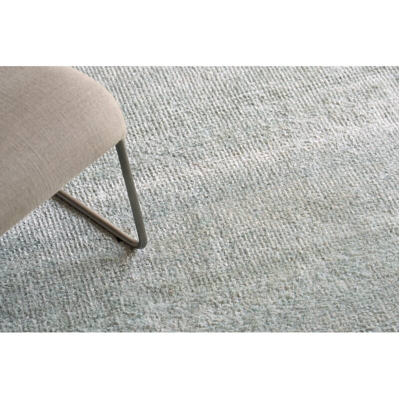 Exquisite Rugs Plush Hand-Knotted Bamboo Silk/New Zealand Wool Gray Area Rug