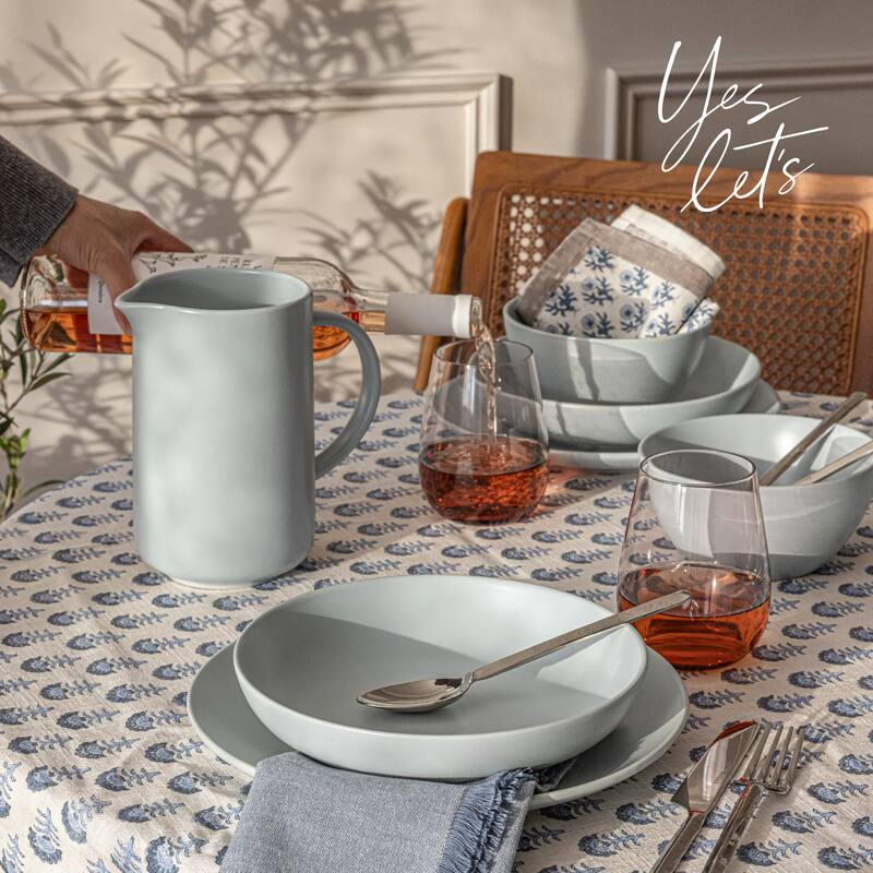 over&back Coupe Semi-Matte Stoneware Dinnerware Set